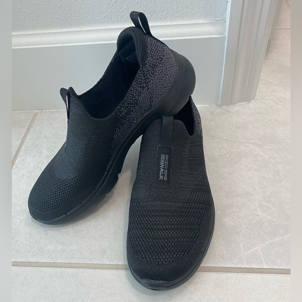 Brand New Skechers Go Walk Sneakers